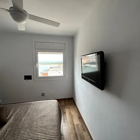 Santa Margarita Canal Apartment